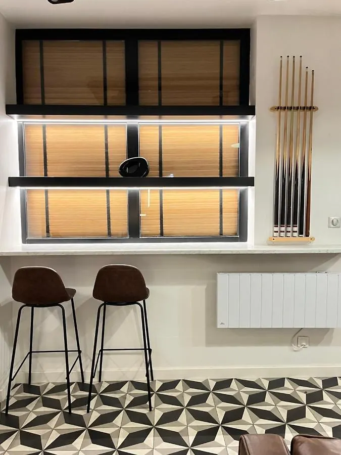 Design Appartment In The Marais Paris Apartment