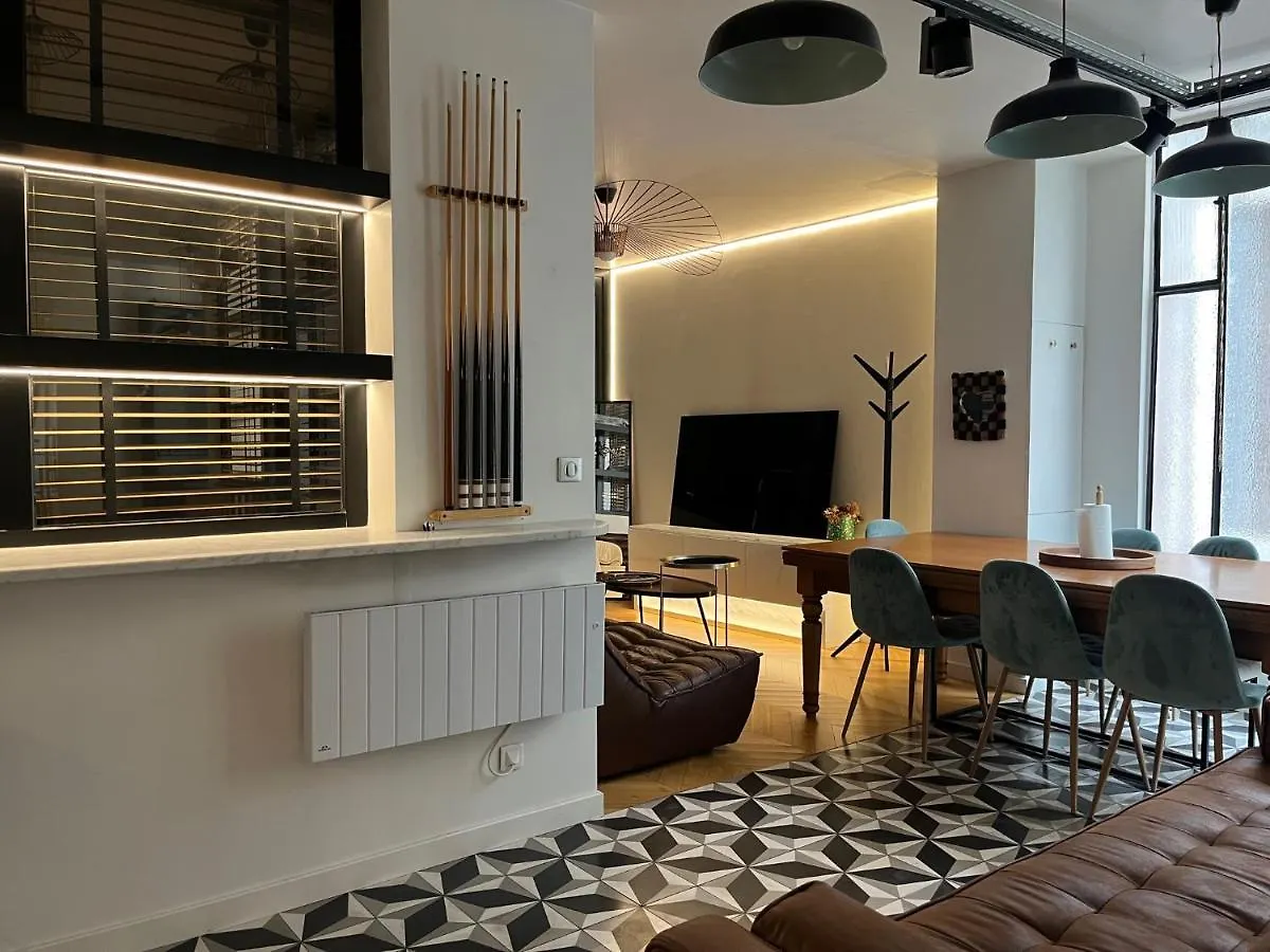 Apartment Design Appartment In The Marais Paris France